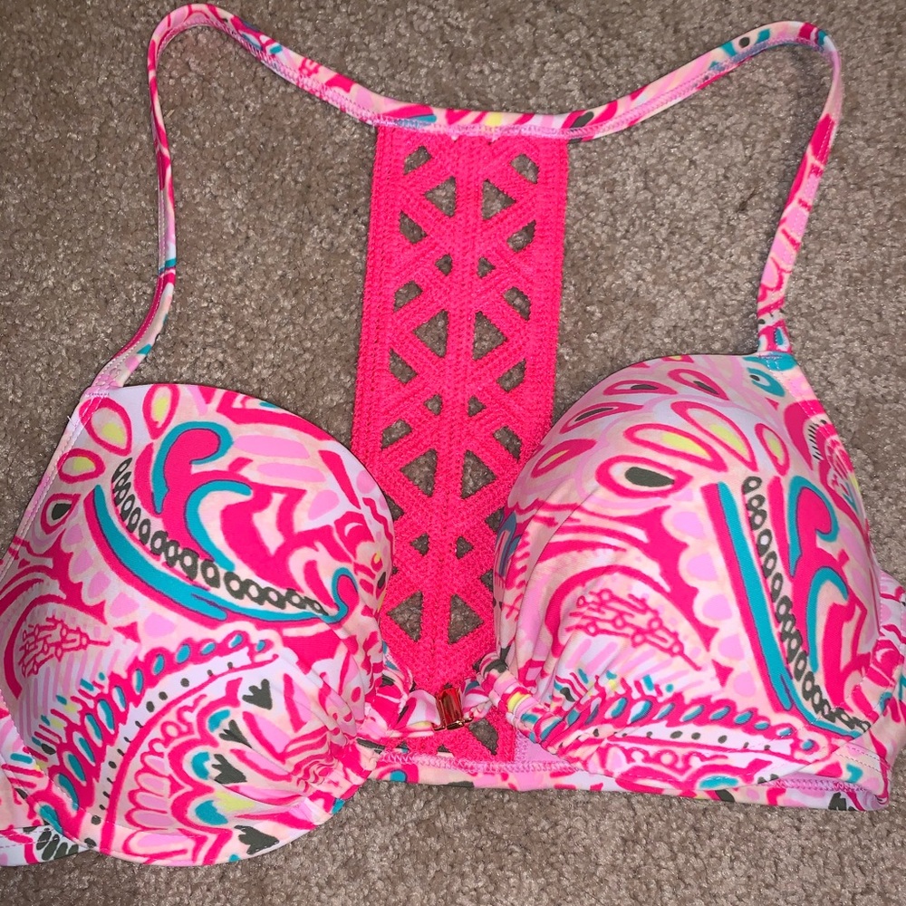 NWT Arie Bathing suit top
